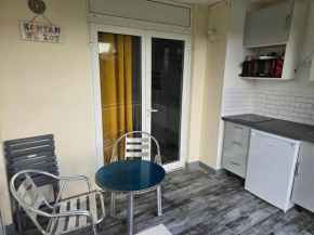 Studio charmant à La Trinité avec piscine partagée - 24 m²
